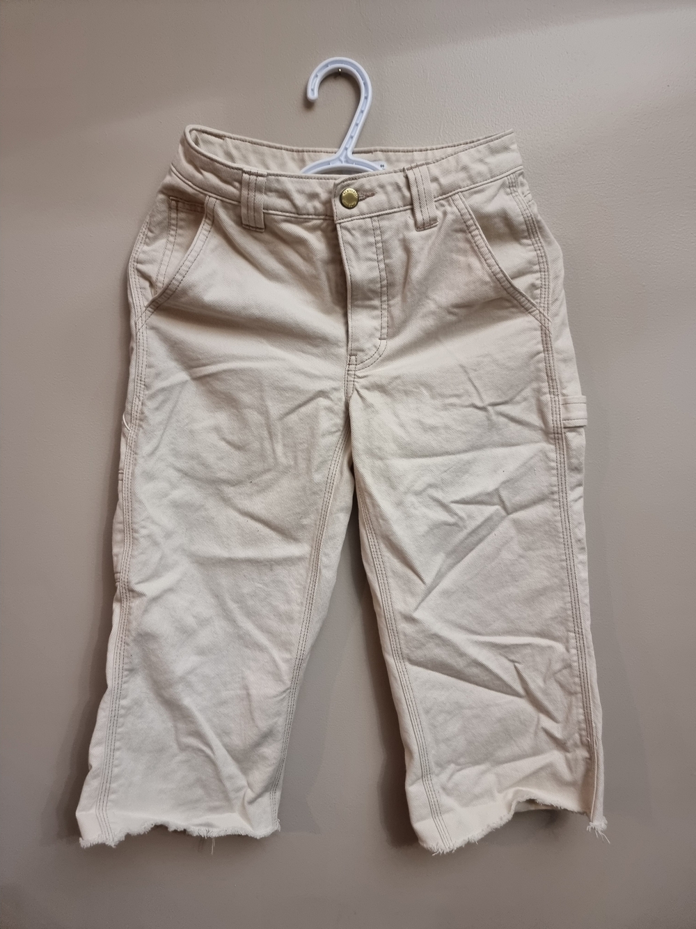 TNA Light Cream Utility Capris with Frayed Hem